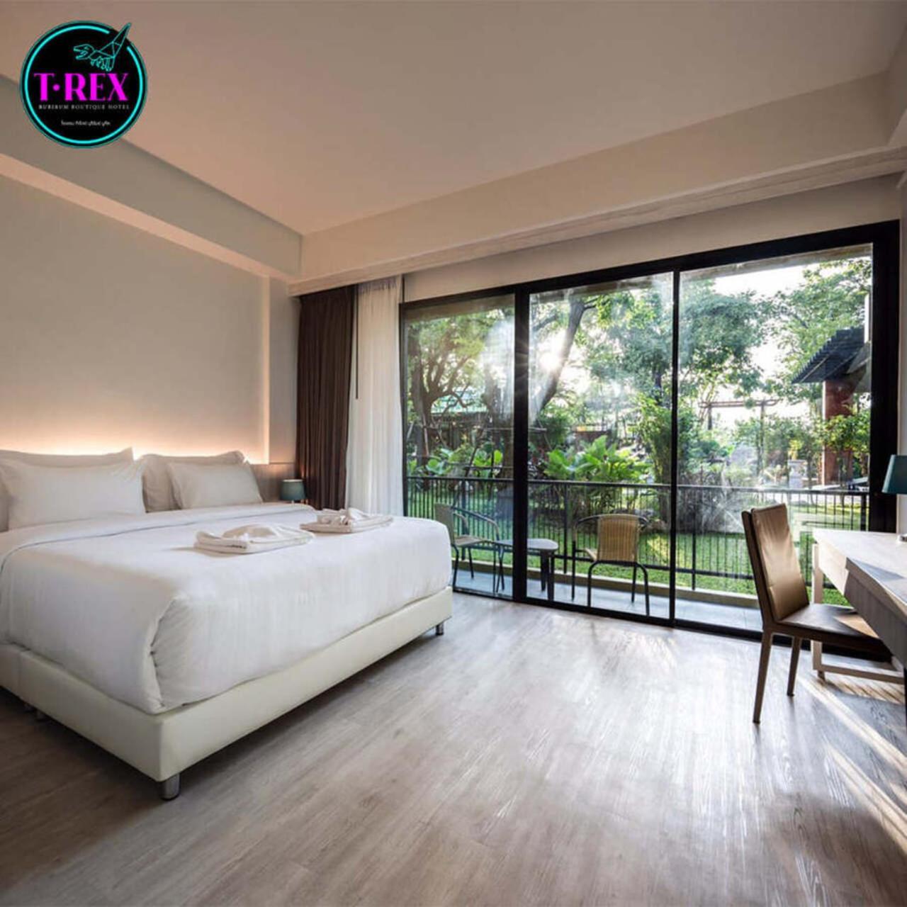 Trex Buriram Boutique Hotel Exterior photo
